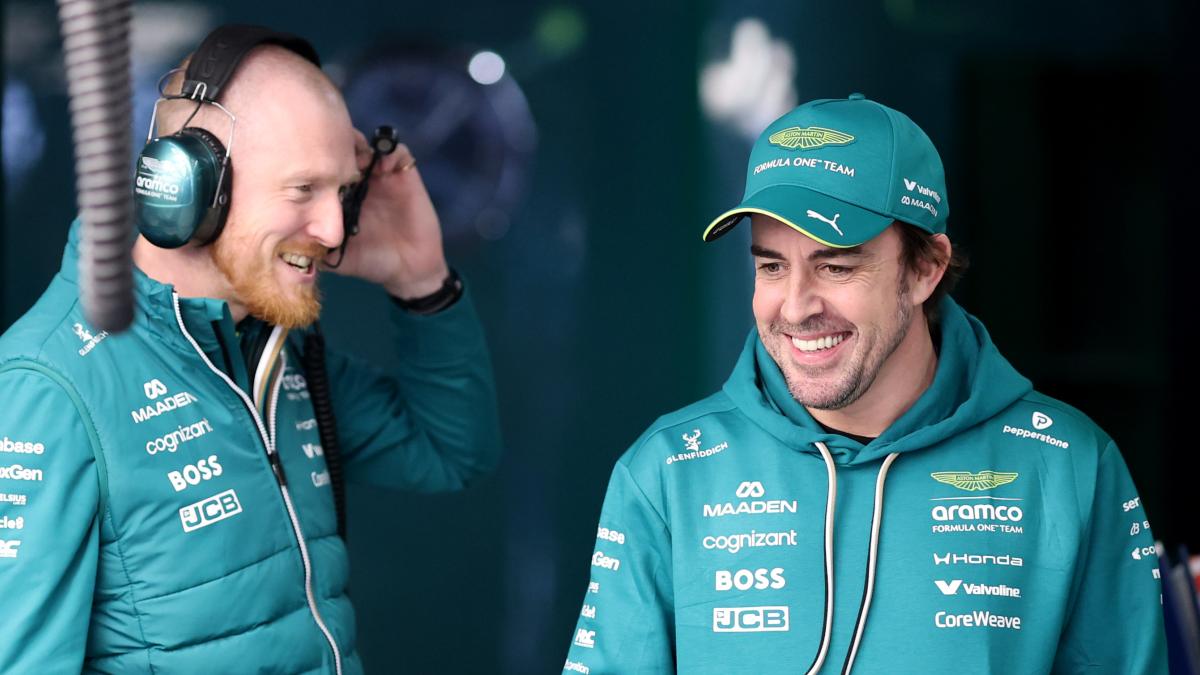 
                                                                                                                          Fernando Alonso revela con ironía el nombre de su hijo y desmiente que se llame como él
                                                                                                                      