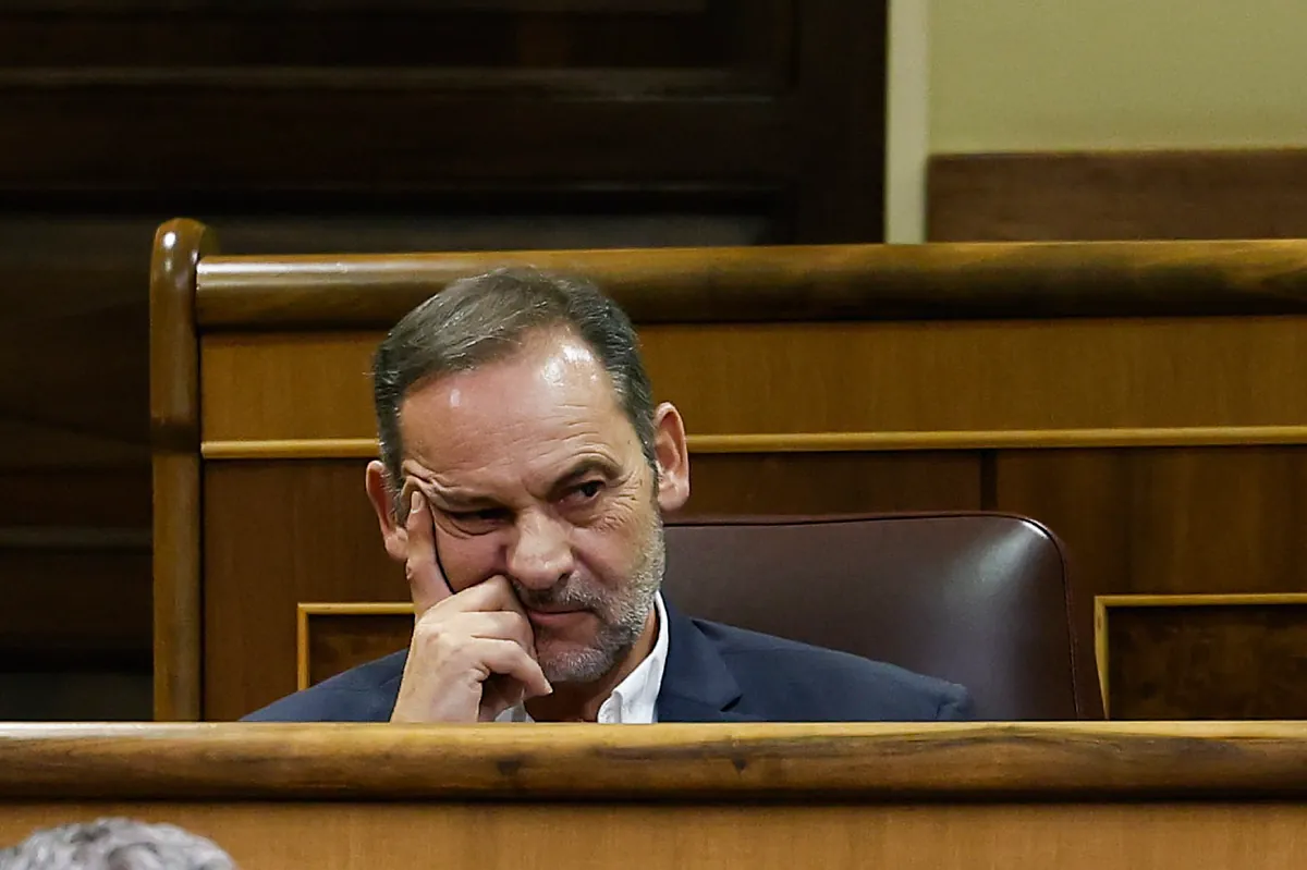 Llega al banquillo la corrupción que tumbó a Rajoy y que cerca a Sánchez en pleno ciclo electoral