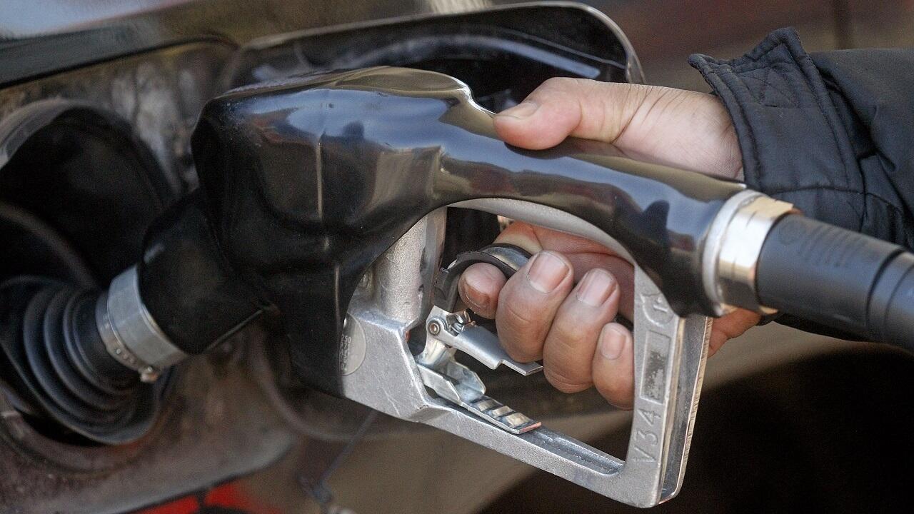 Flambée du carburant: cinq pays européens veulent taxer les superprofits des pétroliers