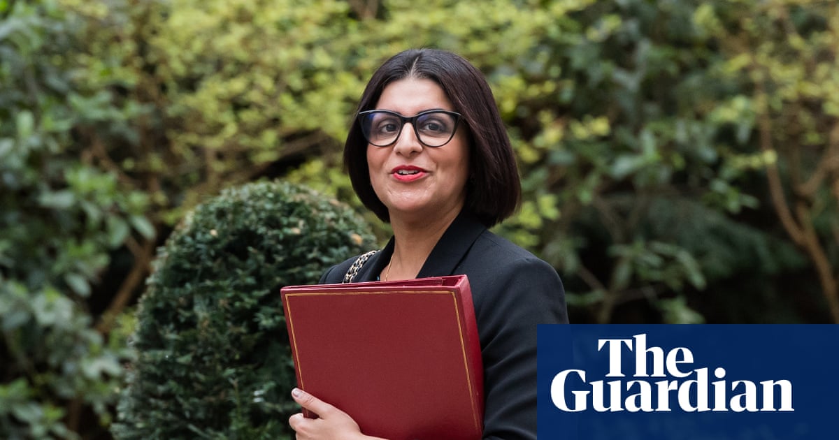 Ministers working with Labour backbenchers to temper Mahmood immigration plans