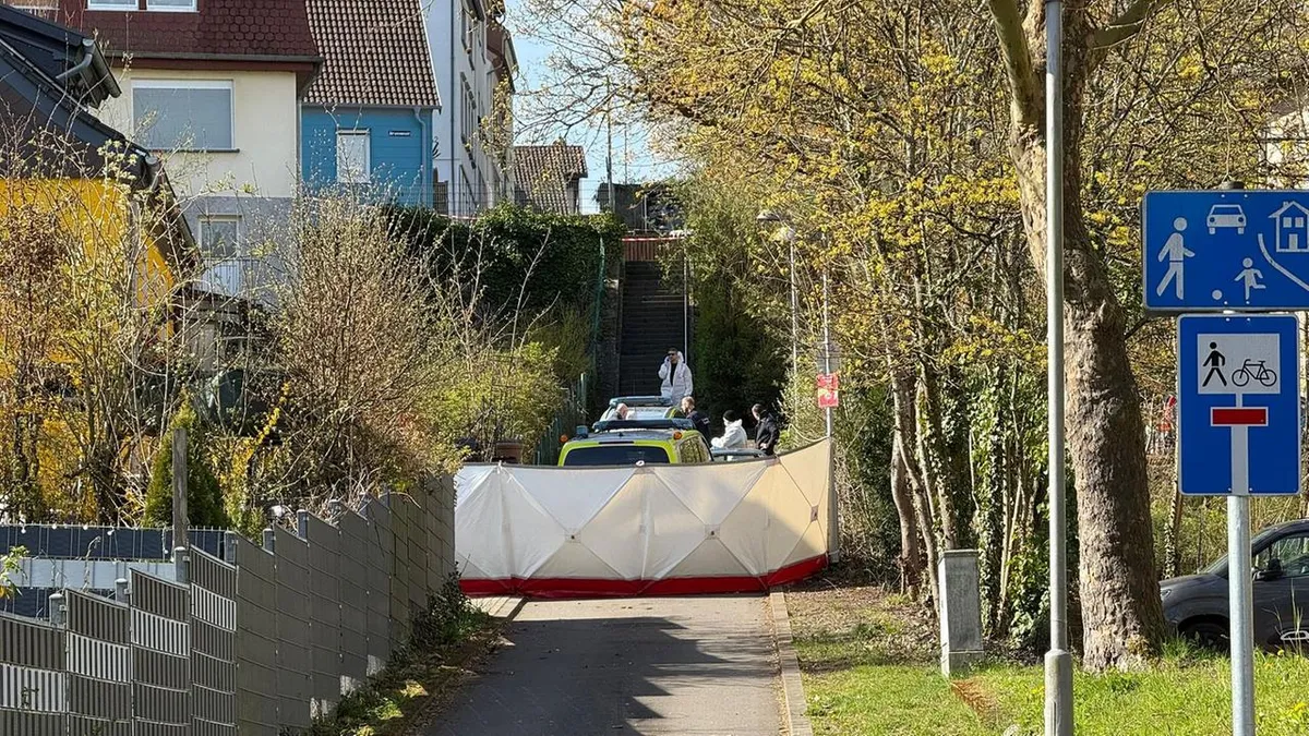 Saarbrücken: Flüchtender Autofahrer stirbt nach Schüssen der Polizei