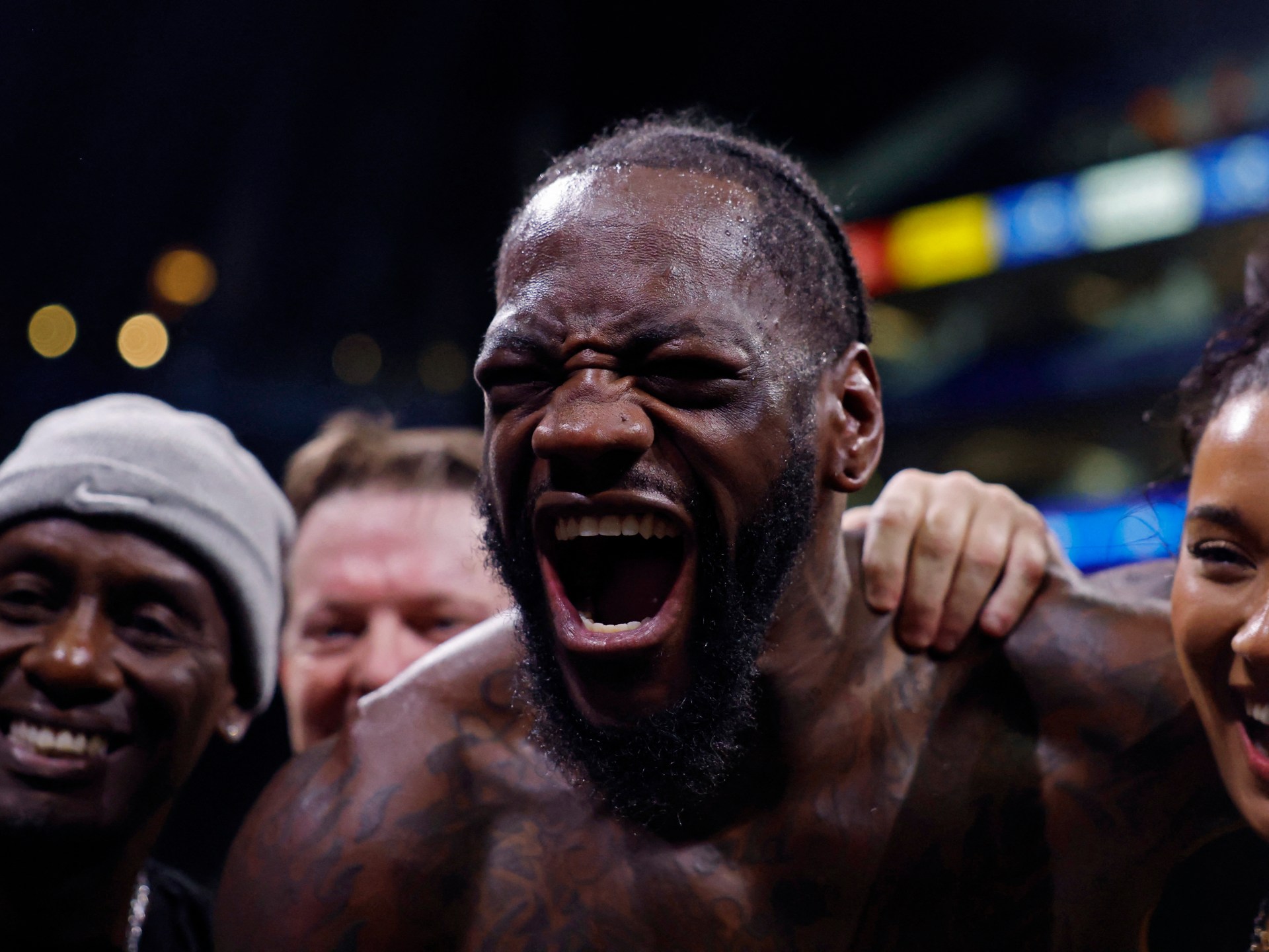 Wilder edges retiring Chisora in chaotic heavyweight boxing fight