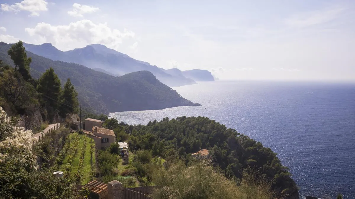 
                                Urbanismo ilegal en suelo rústico en Mallorca: las 15.817 casas que no existen
                            