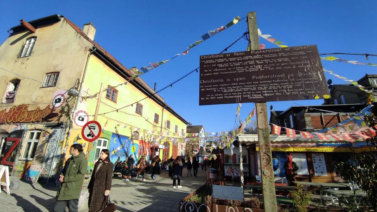 
                                       Christiania, la comuna hippy de Copenhague o el mundo de ayer
                                   