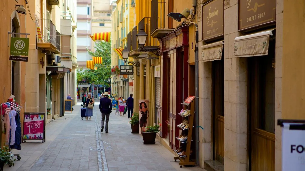 
                                                          De Girona a Figueres: cómo ganar metros cuadrados al comprar un piso y ahorrar 100.000€
                                                      