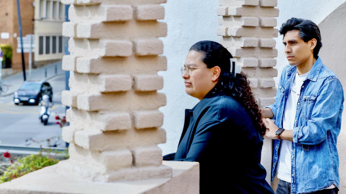 
                                                                                                         Las dificultades de jóvenes sin papeles de FP parar hacer prácticas en empresas
                                                                                                     