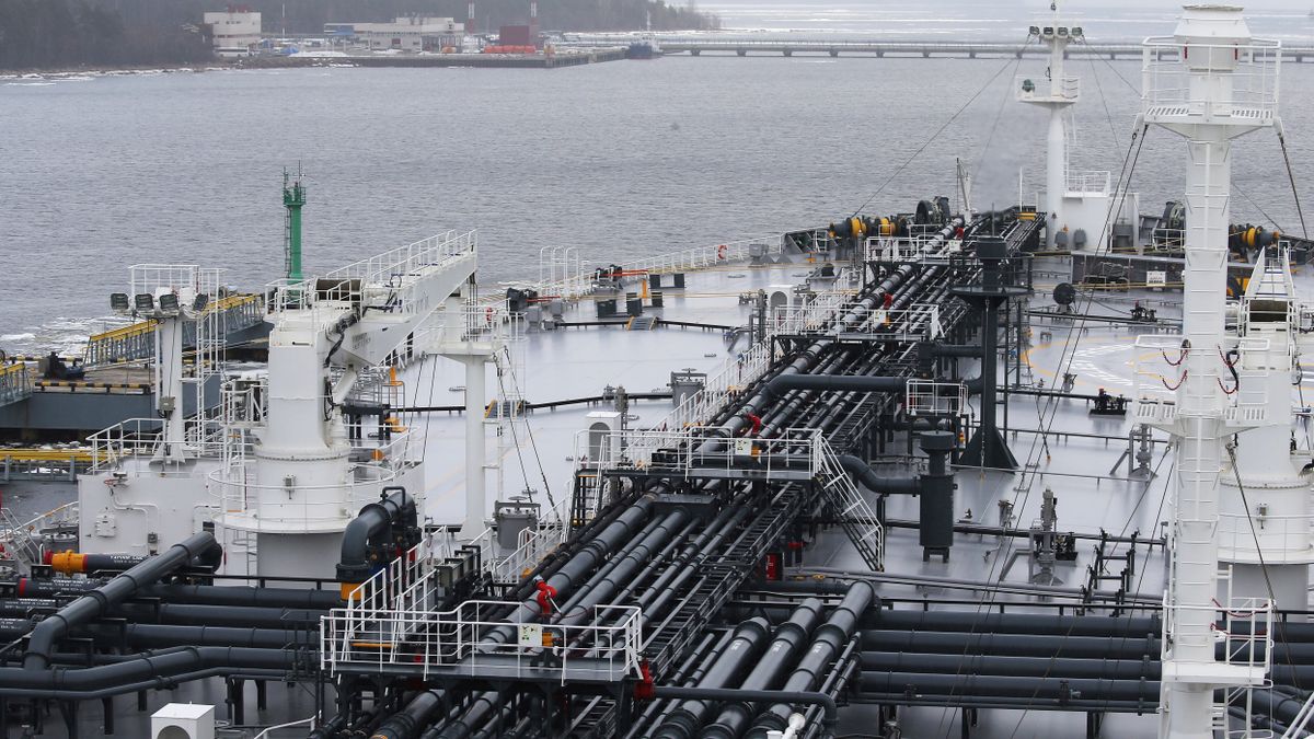Russland-Ukraine-Krieg: Drohnenangriffe treffen Lukoil-Anlage und Hafen Primorsk