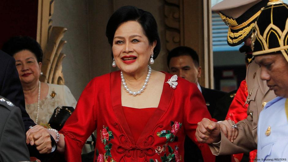 Sirikit, queen mother of Thailand, dies aged 93