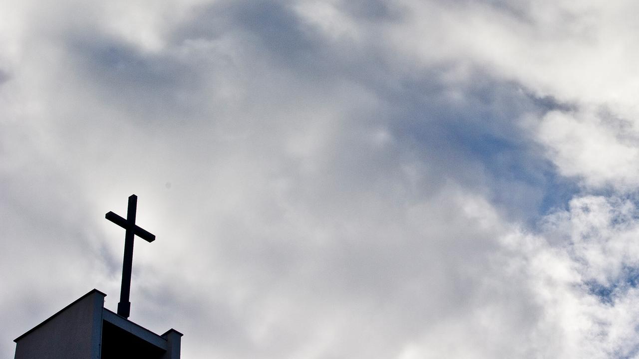 Zwischen Glaube und Zweifel - die Deutschen und die Religion