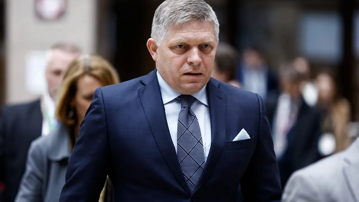 Le Premier ministre slovaque veut que l'UE lève les sanctions "absurdes" sur le pétrole et le gaz russes et qu'elle "reprenne le dialogue avec la Russie"