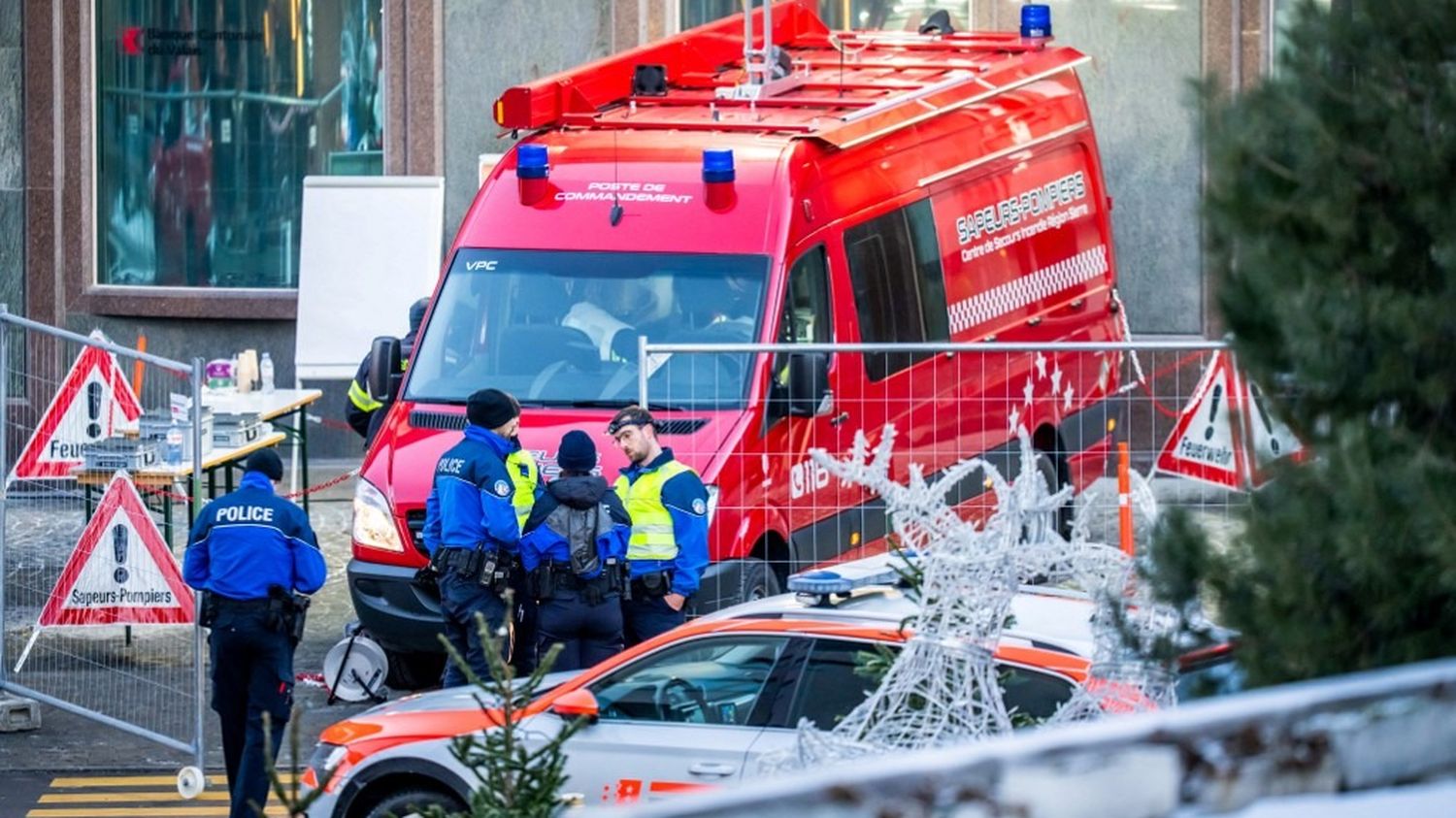 Après la publication des appels d'urgence passés la nuit de l'incendie de Crans-Montana, les secours portent plainte contre X