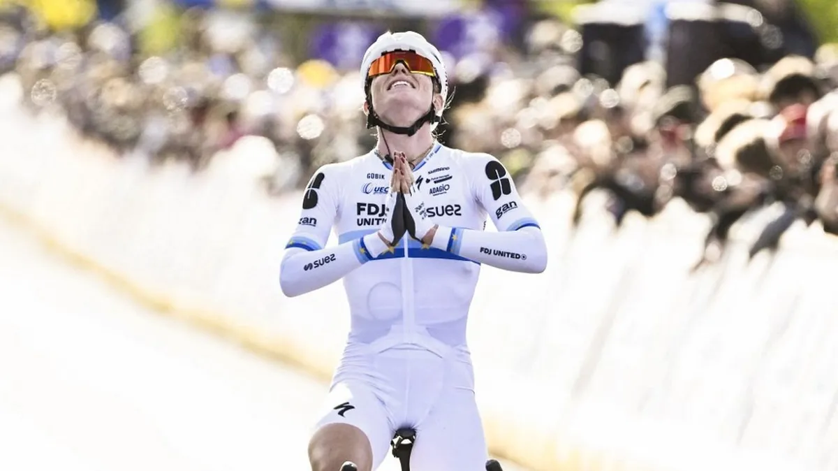 Pauline Ferrand-Prévot termine 2e du Tour des Flandres, remporté par Demi Vollering pour la première fois