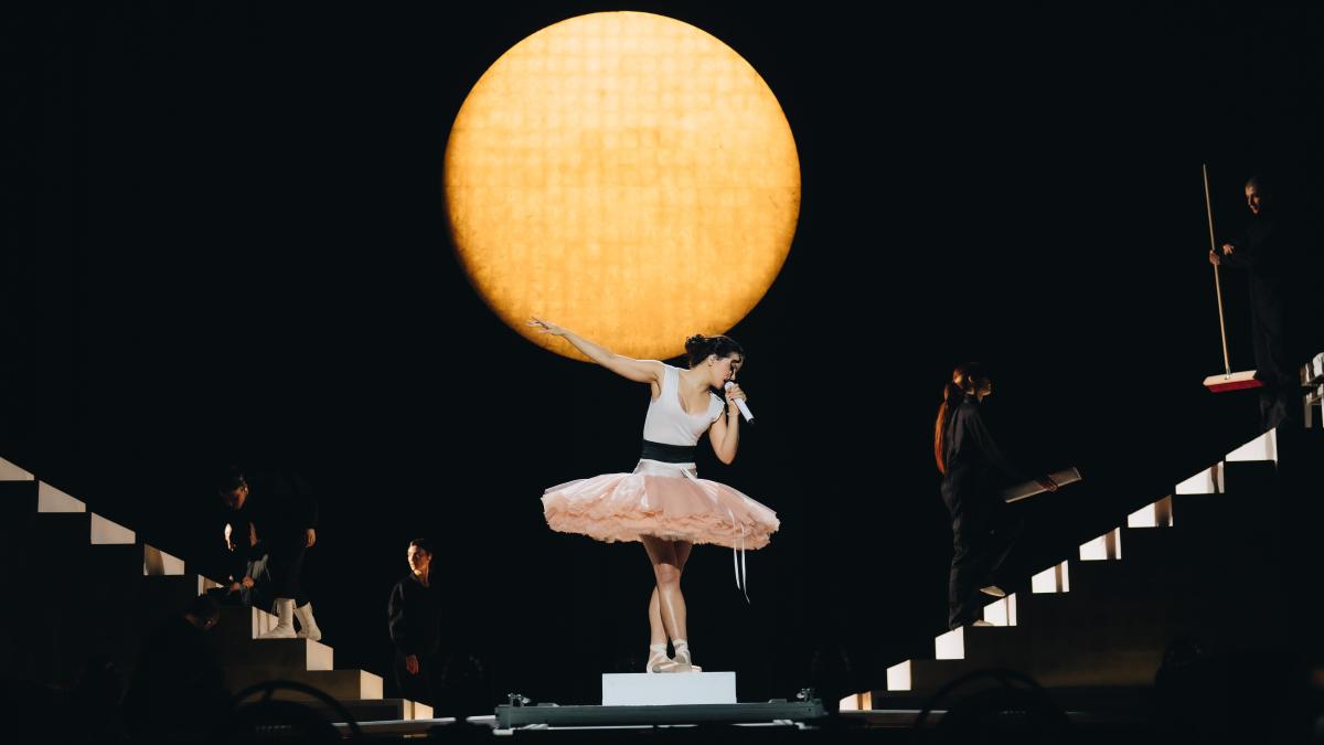 
                              Rosalía no es Lux, es devoción
                          