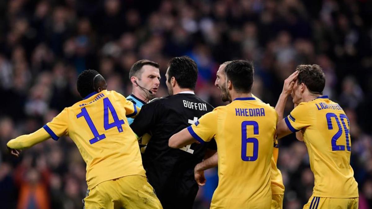 
                                                           El árbitro Michael Oliver vuelve al Bernabéu tras el escándalo de 2018: “Tu corazón es un cubo de basura”
                                                       