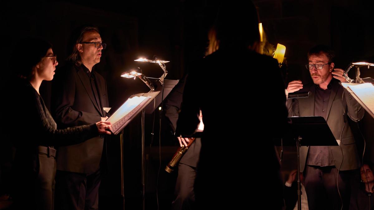 
                                                                                                                ¡Pastrana, presidente de esta Pascua! Y para la de 2027, Peralada ya ha encargado responsorios...
                                                                                                            