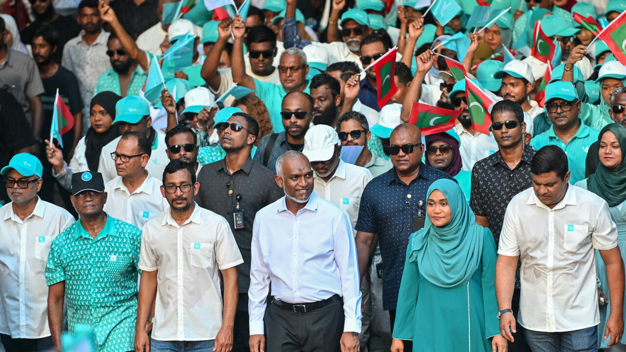Maldives: revers pour le président Muizzu, sa réforme électorale pour faire des économies rejetée