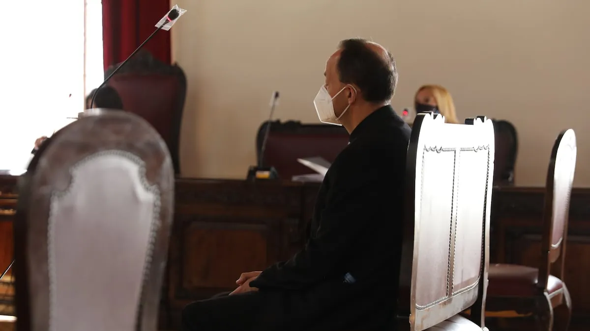 La archidiócesis de Toledo sigue pagando el sueldo de un cura condenado por violar a una menor mientras le practicaba exorcismos 