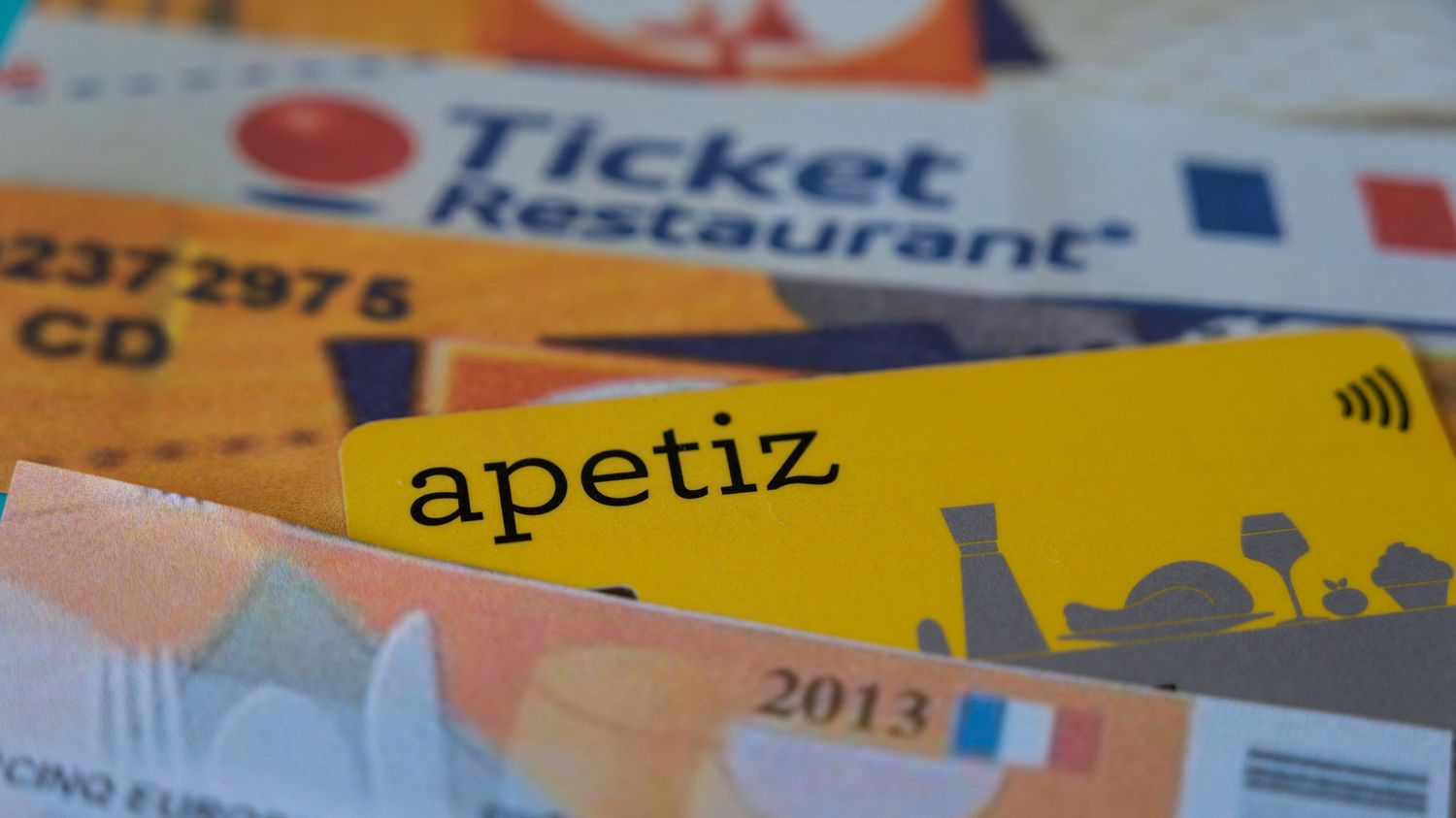 "Dépenser 14 euros pour manger, ce n'est pas possible" : la réforme des titres-restaurant saluée par les consommateurs, mais boudée par les restaurateurs