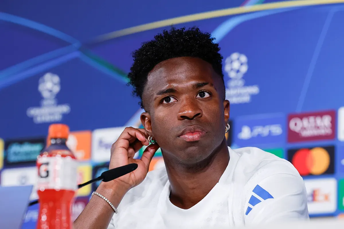 Vinicius: "No pude conectar con Xabi, jugaba pocos minutos. Pero con Arbeloa tengo una conexión maravillosa, como con Ancelotti"
