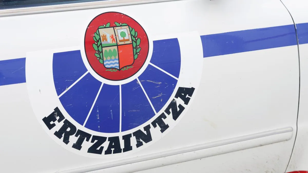
                                                                                           Un hombre detenido en Berriz (Vizcaya) tras apuñalar a su pareja
                                                                                       