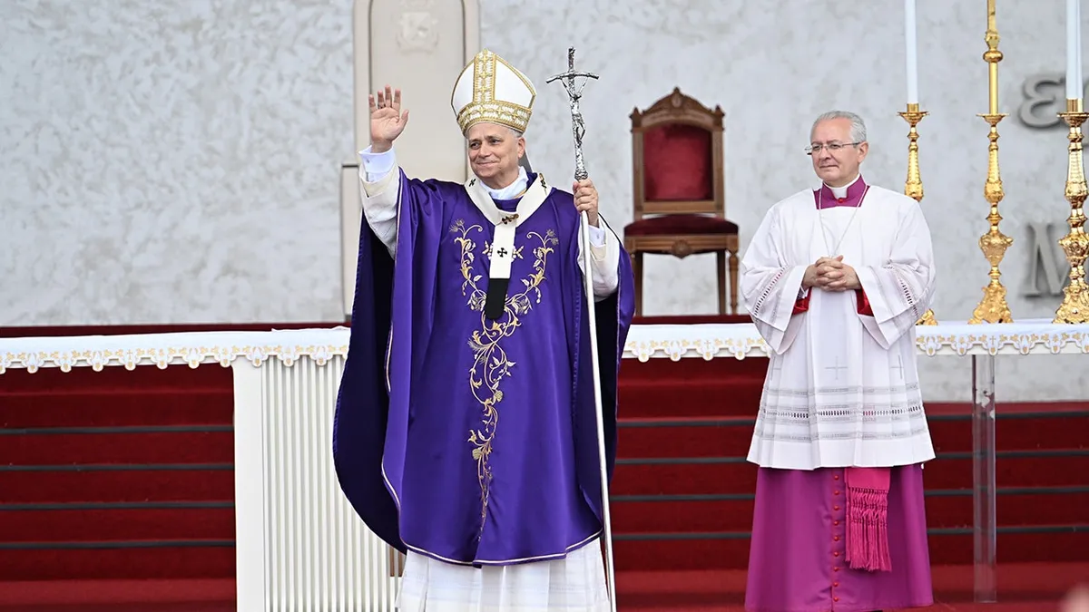 Reporter’s Notebook: On the papal plane and beyond — covering Pope Leo XIV’s first foreign trip