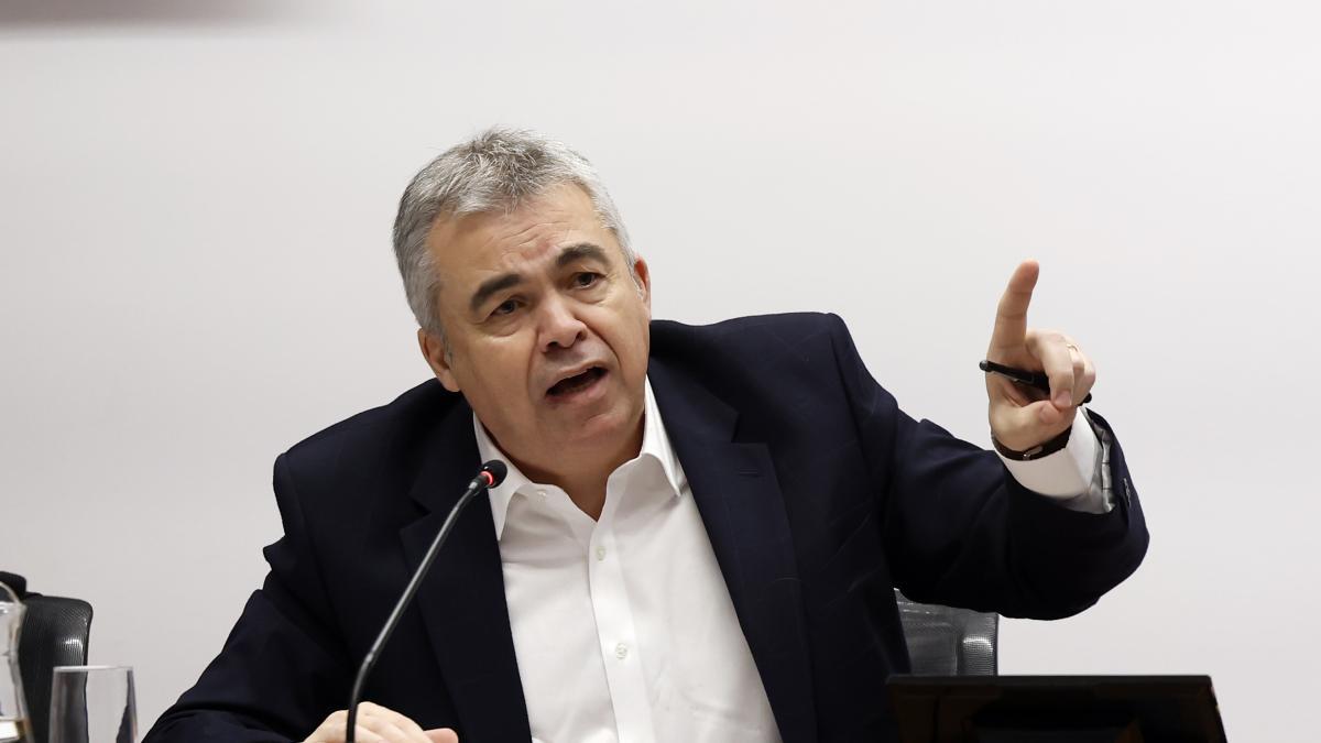 
                                                                                   La esposa de Cerdán alega por segunda vez motivos de salud para no declarar en el Senado
                                                                               