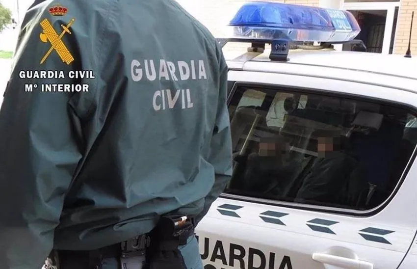 Detenido por agredir con un hacha a tres personas en Montefrío (Granada)