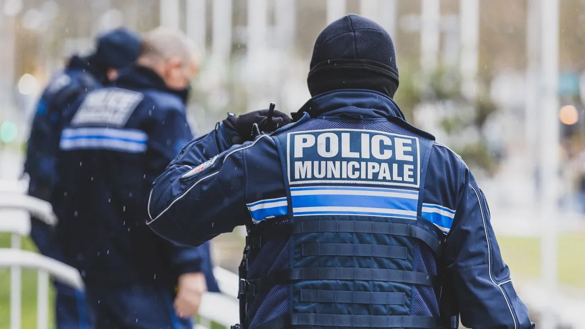 À Marseille, un homme gravement blessé après avoir percuté une voiture de police municipale lors d’un refus d'obtempérer