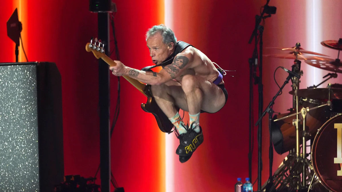 „Honora“: Flea und Jazz? Ja, weil die Haltung zählt