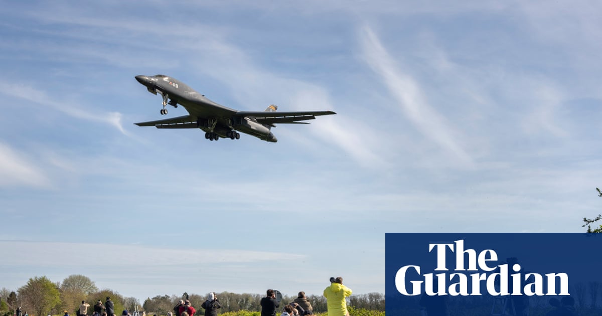 A bittersweet thrill: daytrippers watch US warplanes in action at RAF Fairford