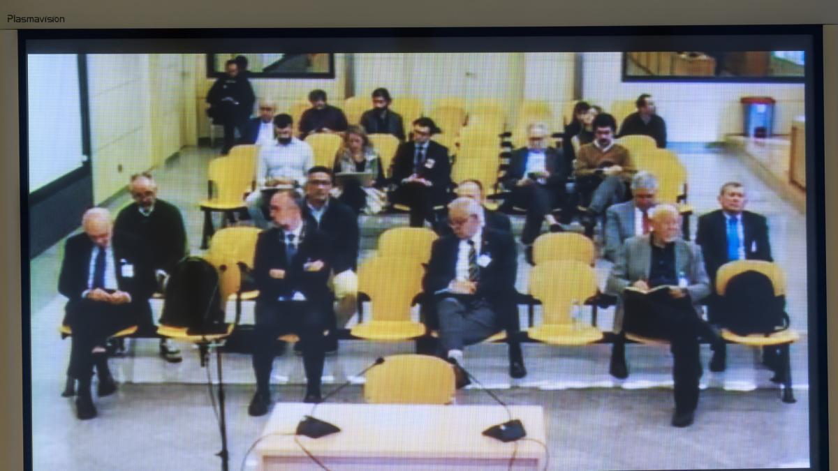 
                     El PSOE pide anular el juicio de Kitchen para imputar a Cospedal por “la mayor vergüenza de la democracia”
                 