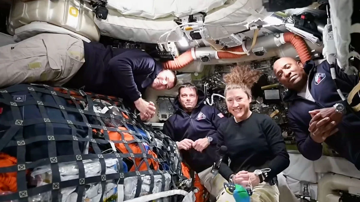Mondmission: „Orion“-Besatzung so weit von der Erde entfernt wie kein Mensch zuvor