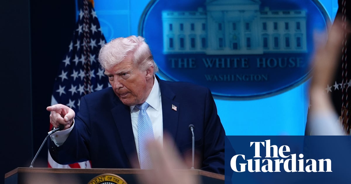 Trump threatens to jail journalist in bid to find source behind report of missing airman in Iran