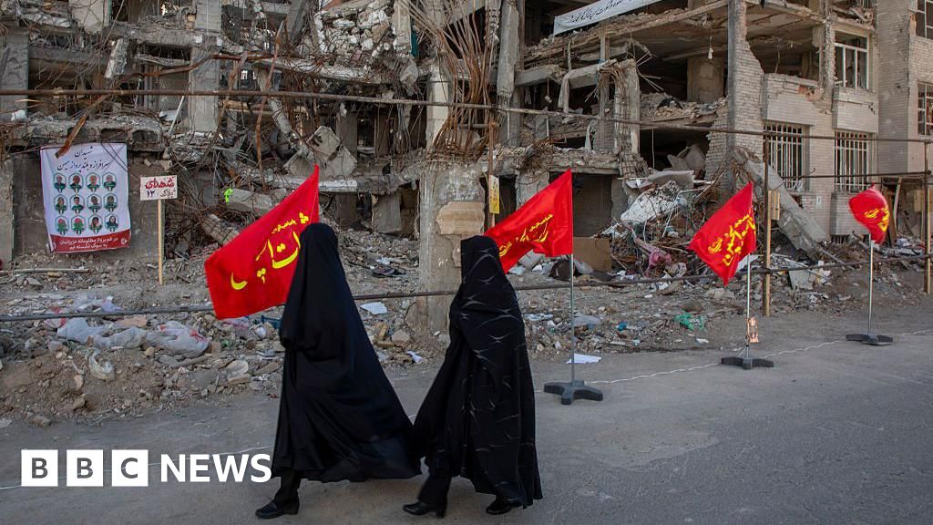 Trump's Hormuz ultimatum nears - with little indication Iran is on board