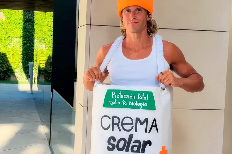 Los expertos desmienten a Marcos Llorente y su discurso contra los protectores solares: "El daño de la radiación se acumula"