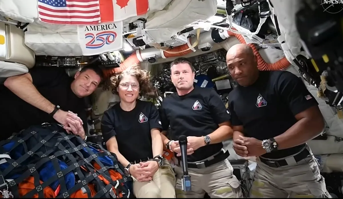 Los astronautas de Artemis 2 hablan con Trump y el jefe de NASA desde el espacio: “Definitivamente tenemos que mejorar las cañerías”