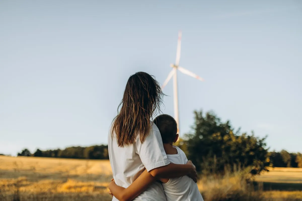 Cómo educar a los hijos para que sean buenas personas: vale más lo que los padres hacen que lo que dicen que se debe hacer 