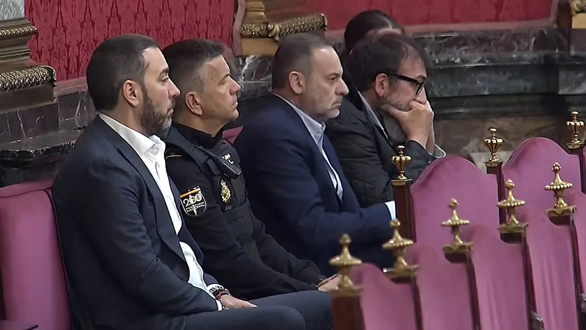 Juicio contra Ábalos, Koldo y Aldama, en directo | El hijo de Ábalos niega en el juicio que custodie fondos ocultos del exministro: “En el caso de que le diera dinero, sería mío”