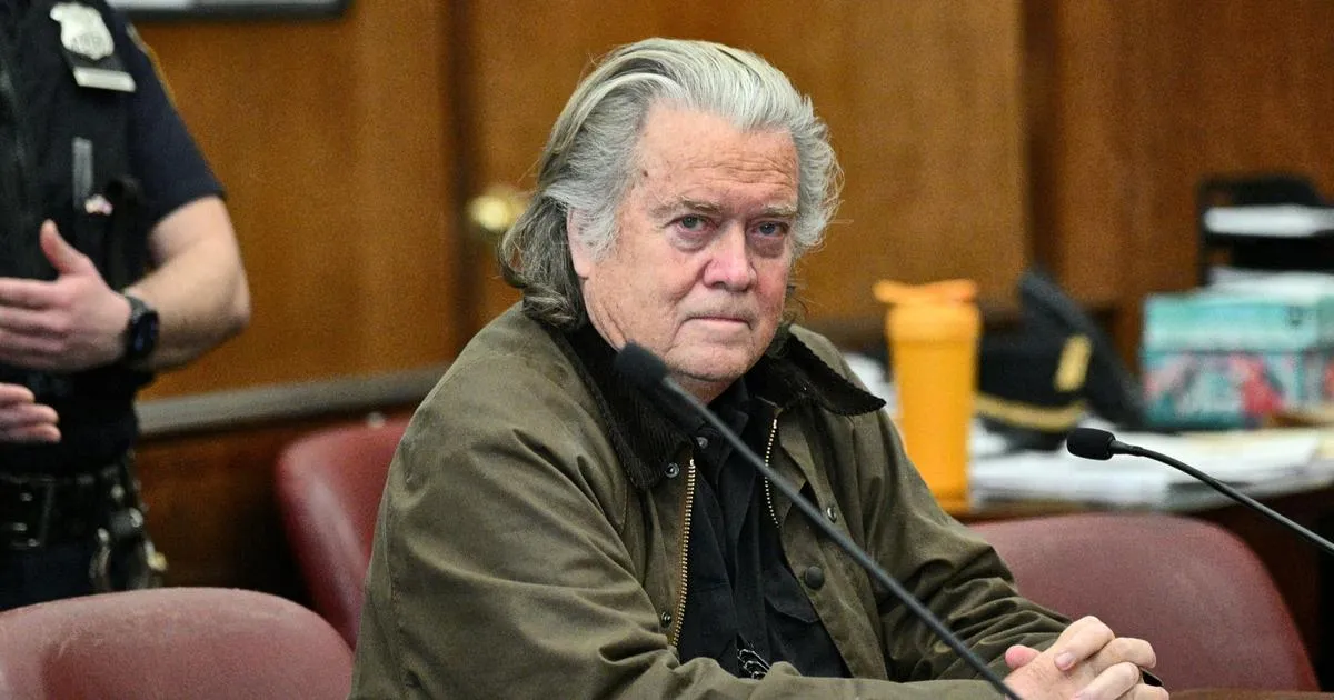États-Unis : la Cour suprême ouvre la voie à l'annulation de la condamnation de Bannon, ex-conseiller de Trump