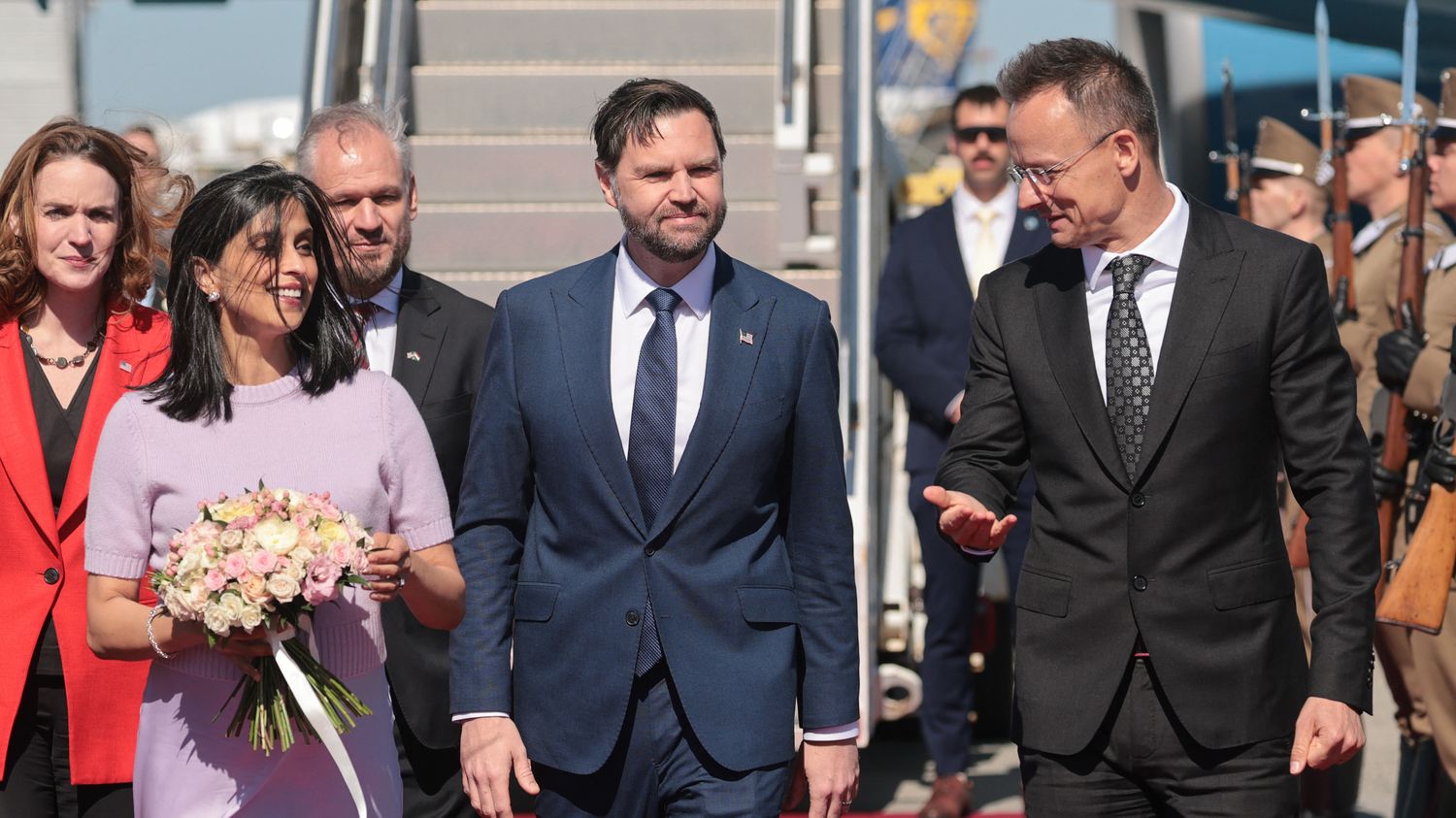 Le vice-président américain J.D. Vance est arrivé en Hongrie pour manifester son soutien à Viktor Orban avant les législatives de dimanche