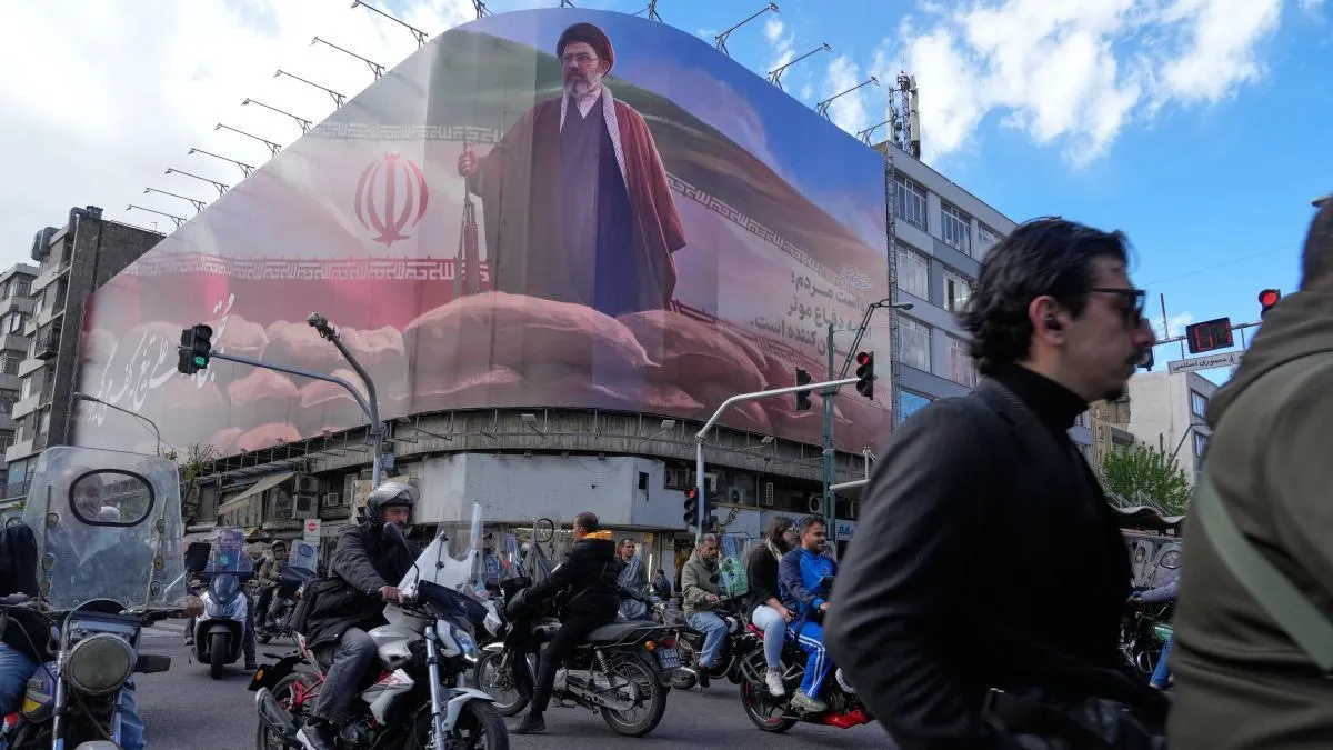 
            Mojtaba Jamenei se encuentra “inconsciente” en Qom, según la inteligencia de EE.UU.
        