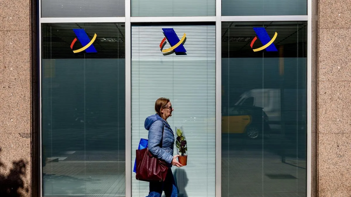 
                                                Los economistas advierten de una “inseguridad jurídica” continua en la fiscalidad
                                            
