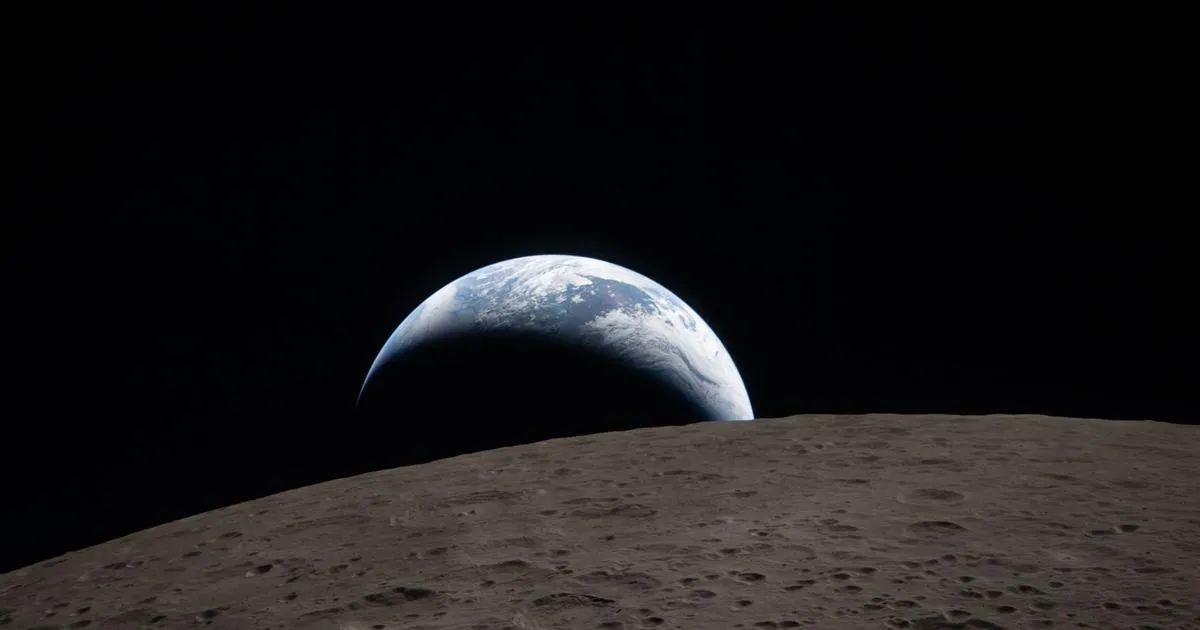 Évangile, coucher de Terre et Nutella : les moments marquants du survol de la face cachée de la Lune par la mission Artémis 2