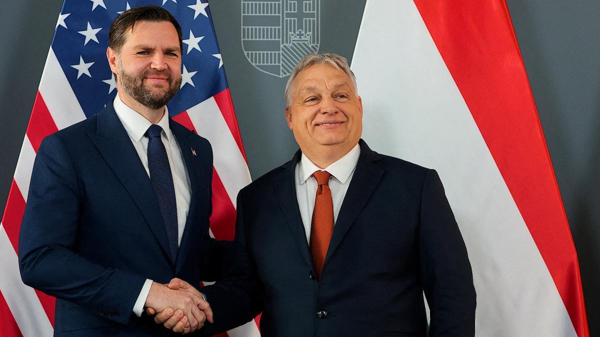 
               Vance acude a socorrer a Orbán con una nueva andanada contra Bruselas
           