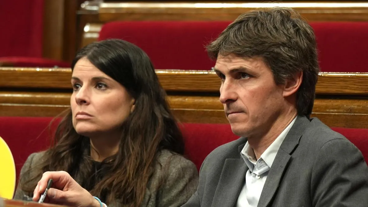 
                                        El Parlament debatirá la semana que viene una rebaja del IRPF y eliminar el impuesto de sucesiones
                                    