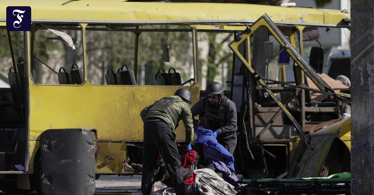 Liveblog Ukrainekrieg: Mehrere Tote bei russischem Angriff auf Bus