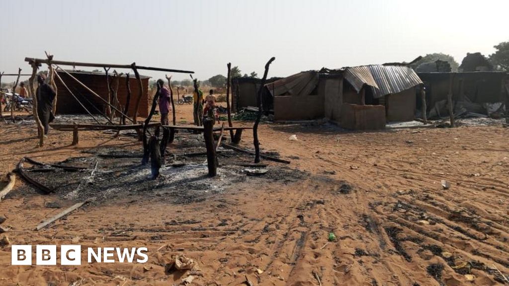 At least 30 killed in attack on Nigeria village