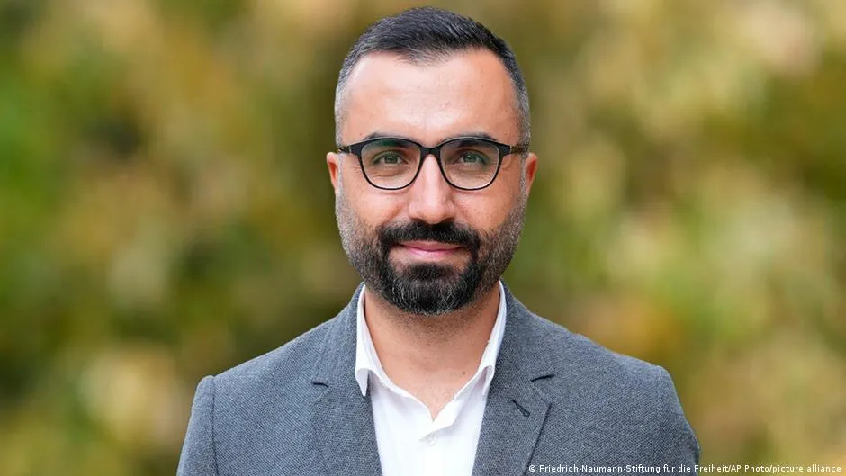 Türkei: DW-Korrespondent Alican Uludağ bleibt in Haft