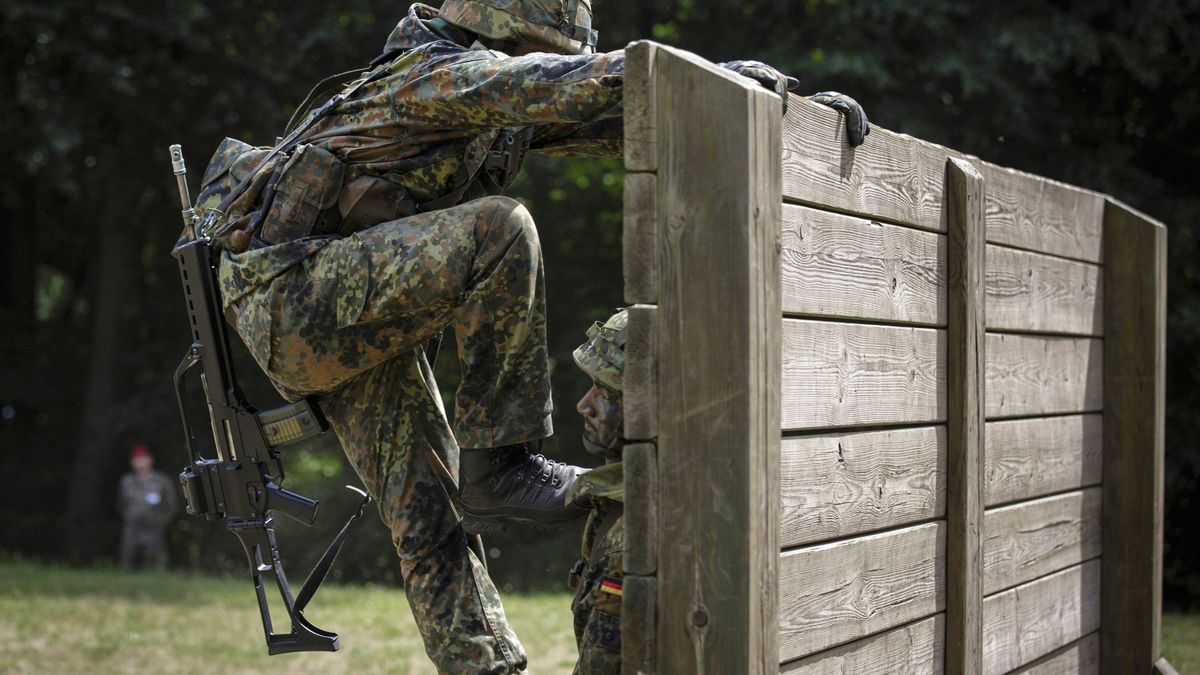 Bundeswehr und Auslandreisen: Erst melden, dann verreisen?