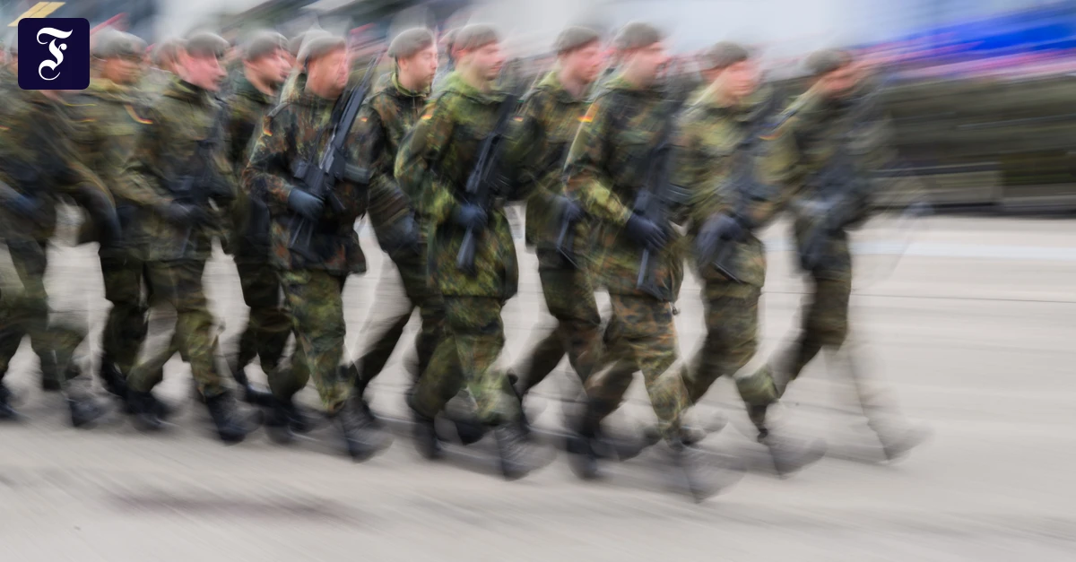 Deutschland-Liveblog: Bundeswehr stellt klar: „Es muss sich vor der Abreise niemand abmelden“
